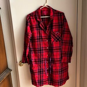 “Victoria Secret” Beautiful Red Plaid Night Shirt! Like New!
Perfect for XMAS!